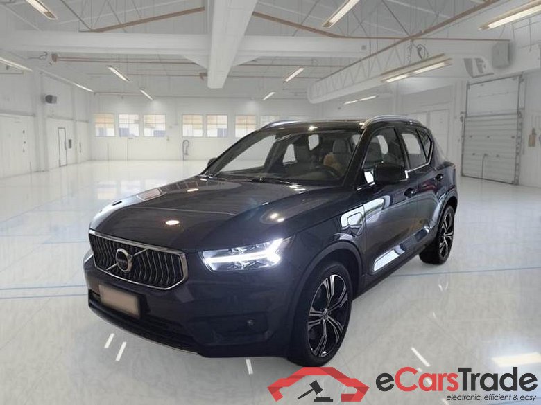 VOLVO XC40 / 2017 / 5P / SUV T5 PLUG-IN HYBRID RECHARGE INSCR. #1