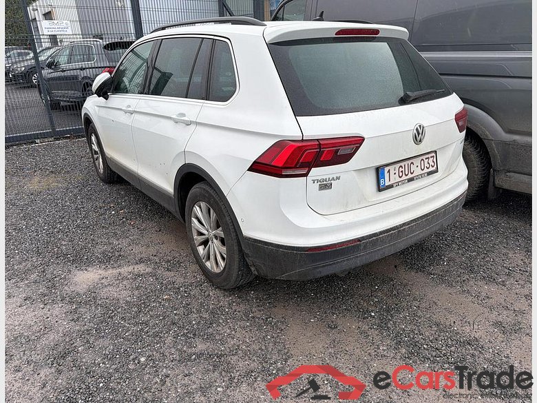 VOLKSWAGEN Tiguan Tiguan Comfortline 2.0 TDI SCR BMT 85 kW (115 ch) 6 vitesses manuel #2