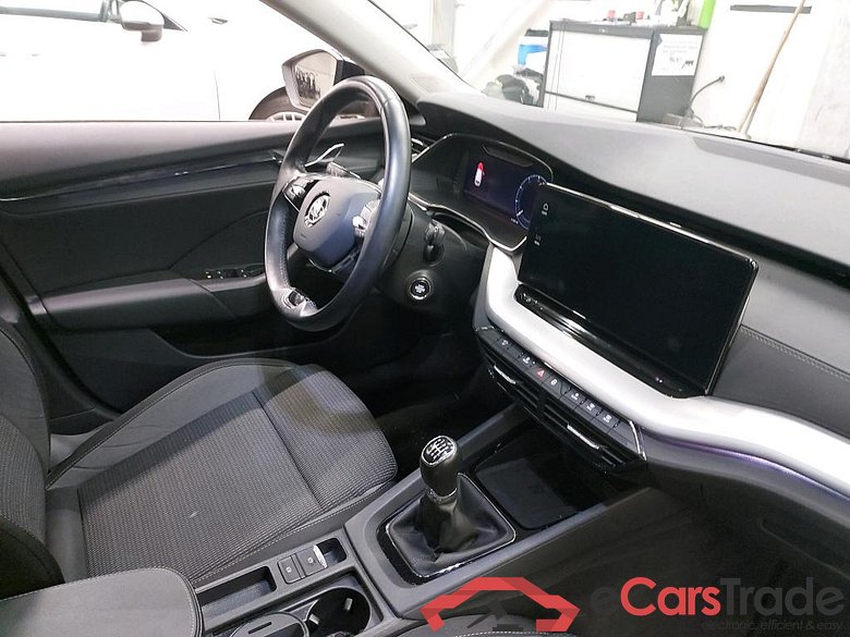 SKODA - SKO OCTAVIA COMBI TSI 110PK Ambition Pack Launch With Heated Seats & Park Assistant Front & Rear  * PETROL * #3