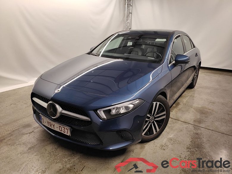 Mercedes-Benz A-Klasse Limousine A 200d Business Solution 4d #1