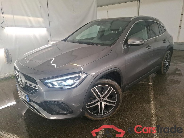 MERCEDES-BENZ GLA / 2020 / 5P / SUV 1.3 GLA 200 BUSINESS LINE DCT