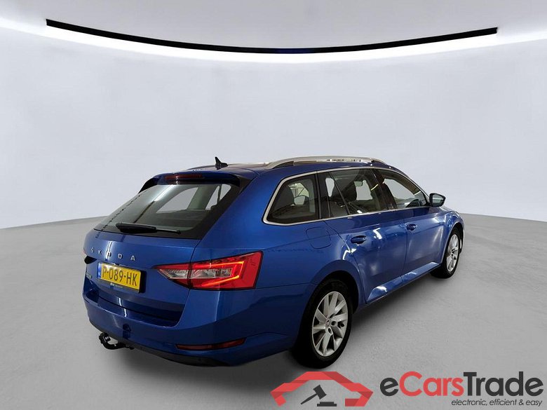 SKODA Superb Combi 110 kW #6