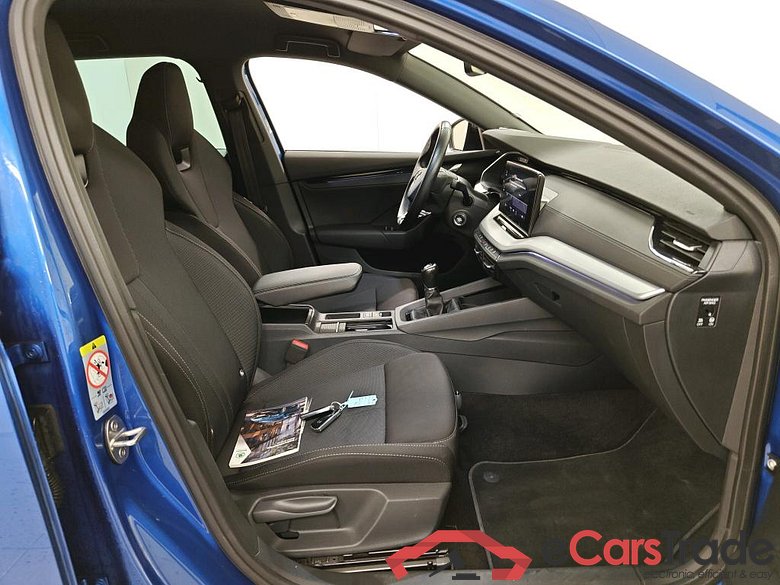 ŠKODA OCTAVIA COMBI 1.0 TSI Greentech Sport Business 5d #3