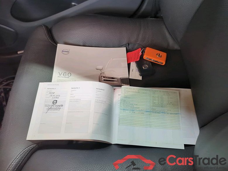 V60 Kombi Inscription Recharge Plug-In Hybrid AWD 2.0 T6 251KW AT8 E6d #3