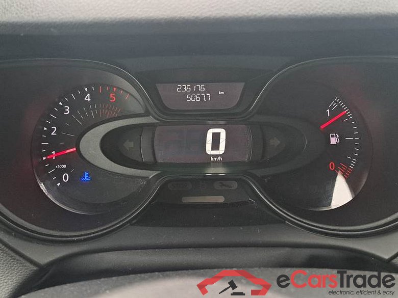 RENAULT CAPTUR / 2017 / 5P / CROSSOVER 1.5 DCI 90CV BUSINESS #4