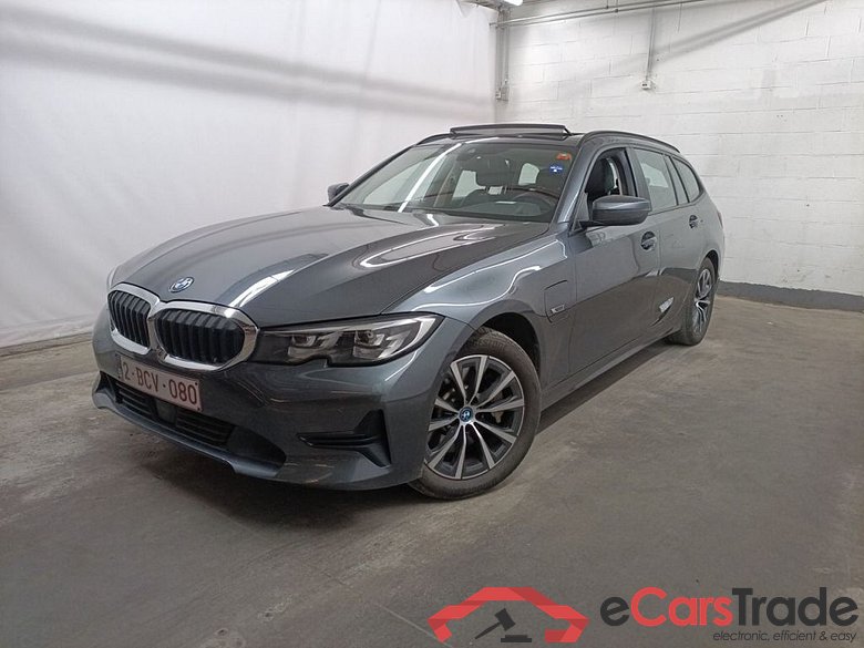 BMW 3 Reeks Touring 330e (215 kW) 5d