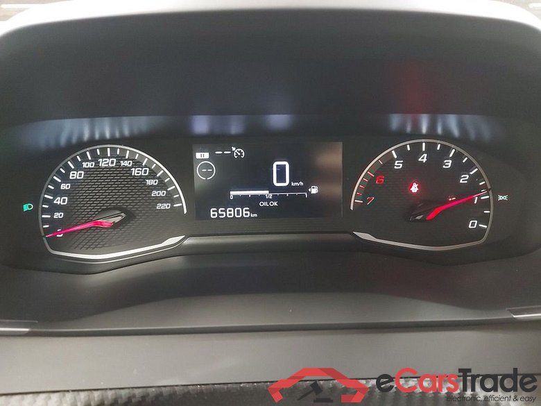 Peugeot 2008 1.2 Puretech 74KW S&S Active 5d #6