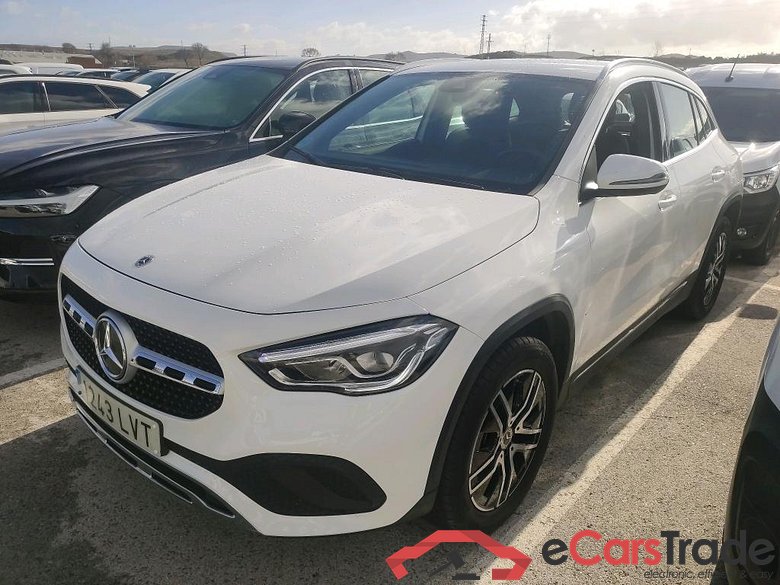 MERCEDES-BENZ GLA / 2020 / 5P / todoterreno GLA 200 D #1