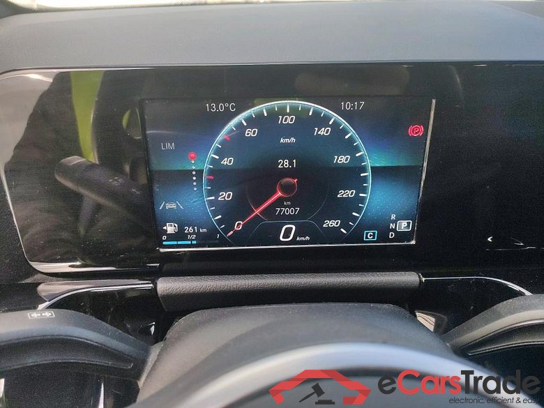 MERCEDES-BENZ GLA / 2020 / 5P / todoterreno GLA 200 D #4