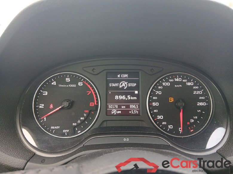 AUDI Q2 / 2016 / 5P / todoterreno Design 30 TFSI 85kW (116CV) #4