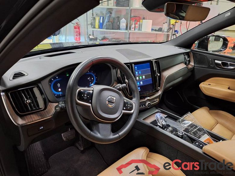 VOLVO XC60 / 2021 / 5P / SUV B5 D AWD AUTOMATICO ULTIMATE BRIGHT #3