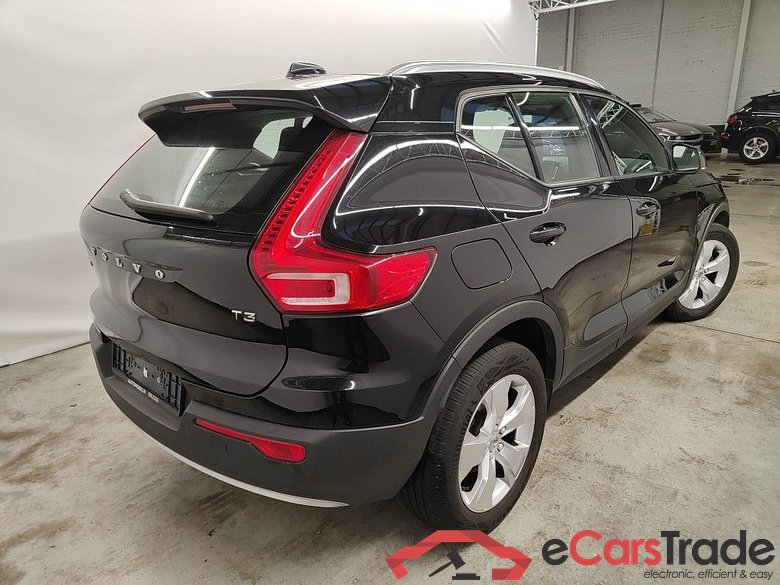 Volvo XC40 T3 Momentum Pro 5d #2