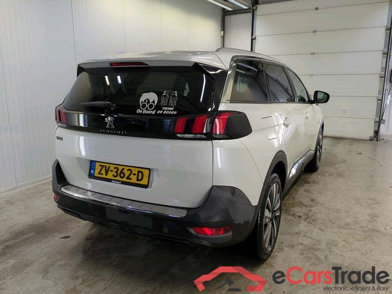 PEUGEOT 5008 1.2 PureTech Allure #2
