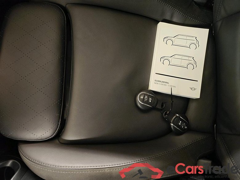 MINI Cooper Business Edition Auto 3d #4