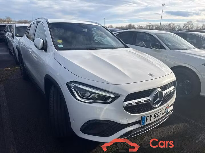 Mercedes GLA 200d Aut. LED-Xenon Widescreen Navi 1/2 Sport-Leather KeylessGo Camera Klima PDC ... #2