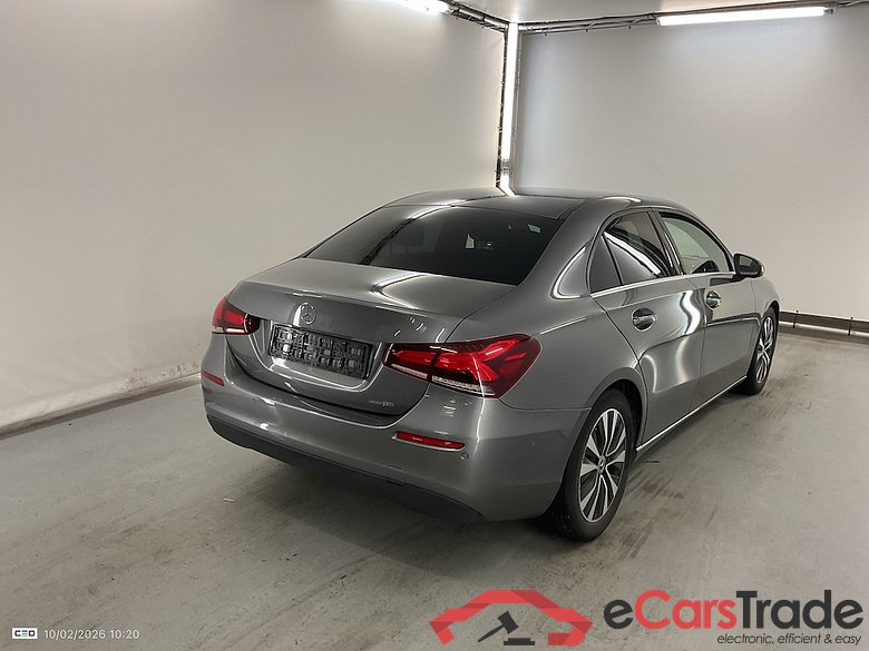 MERCEDES-BENZ CLASS A SEDAN (V177) A 180 #4