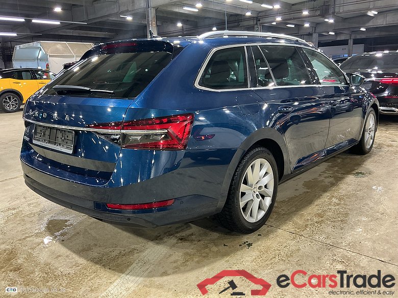 SKODA SUPERB COMBI DIESEL - 2019 2.0 CR TDi Style #4
