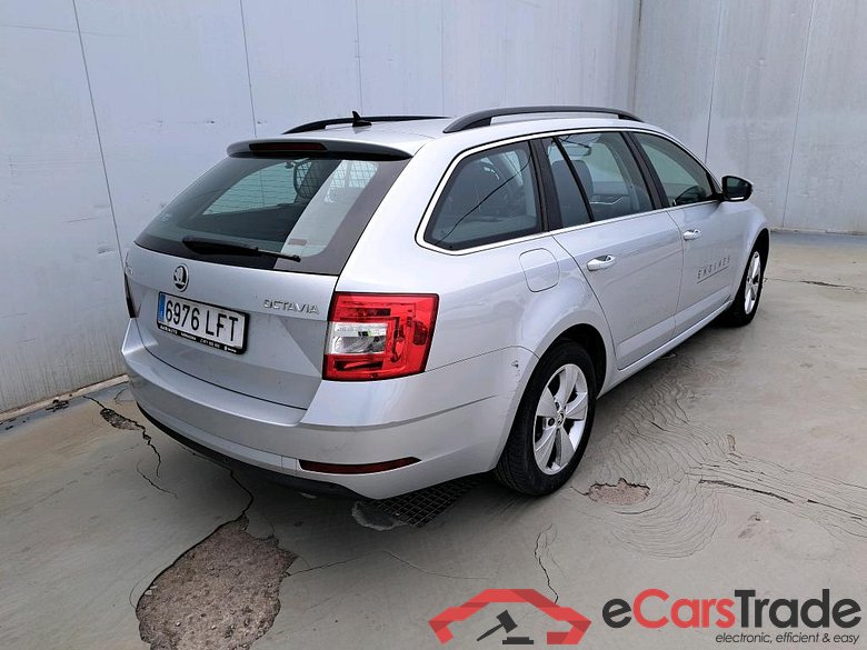 SKODA Octavia / 2016 / 5P / familiar Combi 1.6 TDI CR 85KW (115CV) Ambition #2
