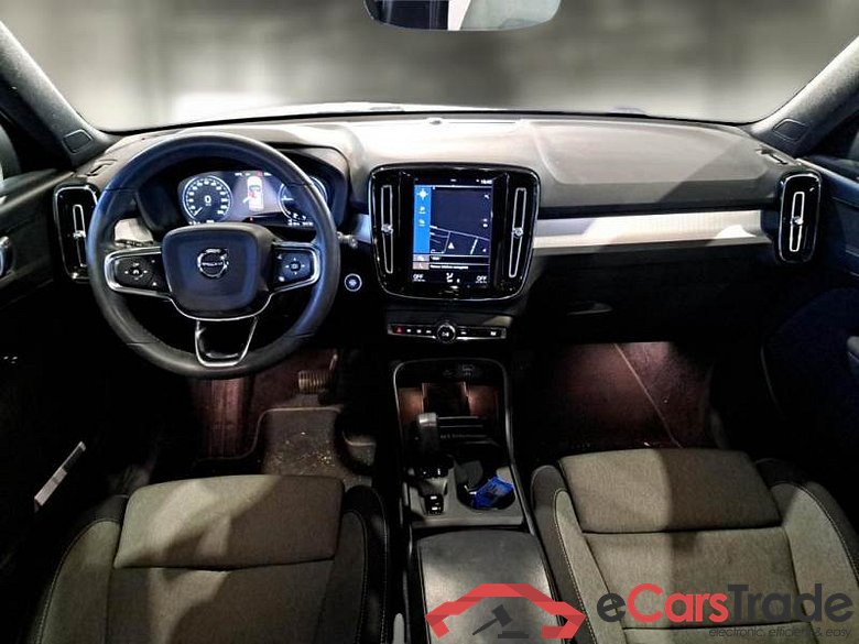 VOLVO XC40 / 2021 / 5P / SUV T4 RECHARGE PLUG-IN AUTO CORE #3