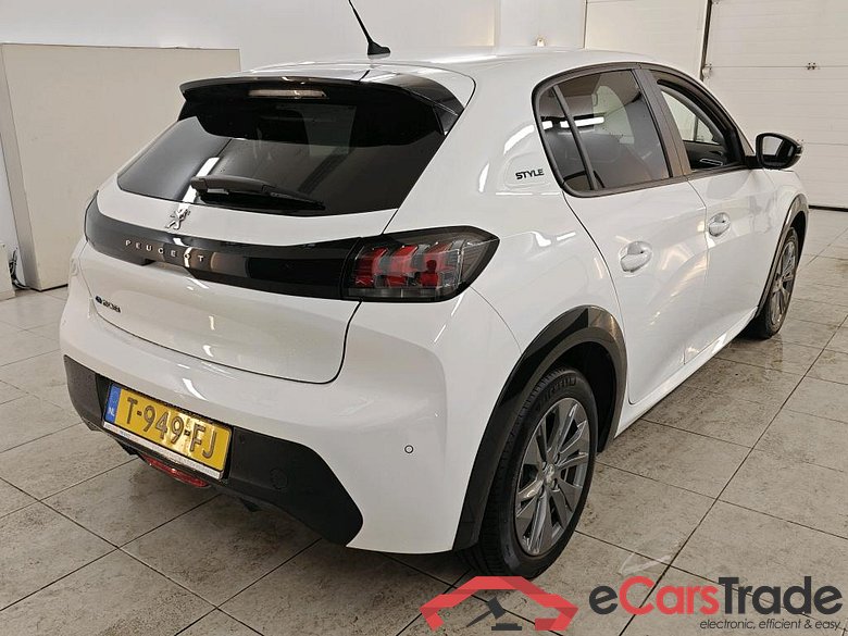 Peugeot e-208 Style 50kWh 136 5d #2