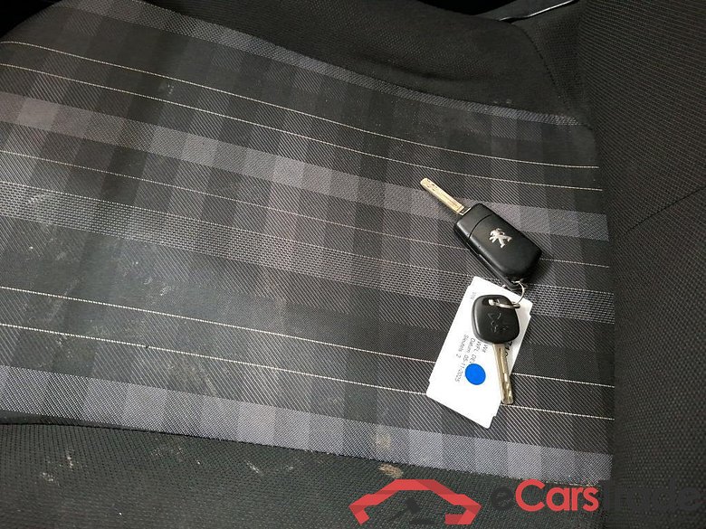 PEUGEOT 108 53 kW #5