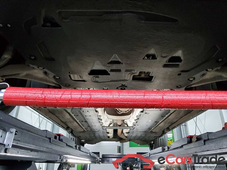 Volvo XC60 (03.2017->) DE - SUV5 B5 (Benzin) 2WD EU6d, R-Design Mild-Hybrid (EURO 6d), (Facelift) 2021 #5