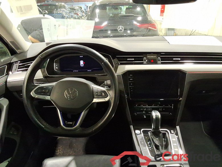 VOLKSWAGEN PASSAT VARIANT 1.4 TSI MSQ VARIANT GTE BUSINESS #6