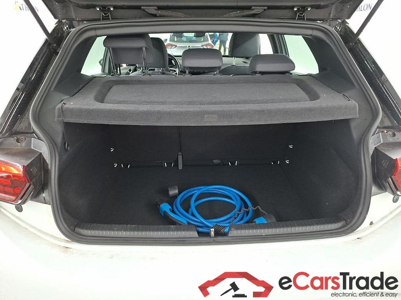 VOLKSWAGEN ID.3 58kWh Life auto 5D 150kW #5