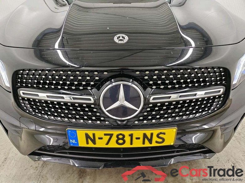 MERCEDES-BENZ GLB 200 Bns Solut. AMG #4