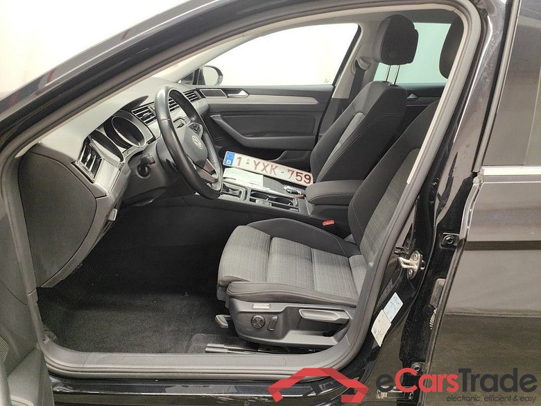 Volkswagen Passat Variant 2.0 TDI 90kW DSG Style Business 5d #3