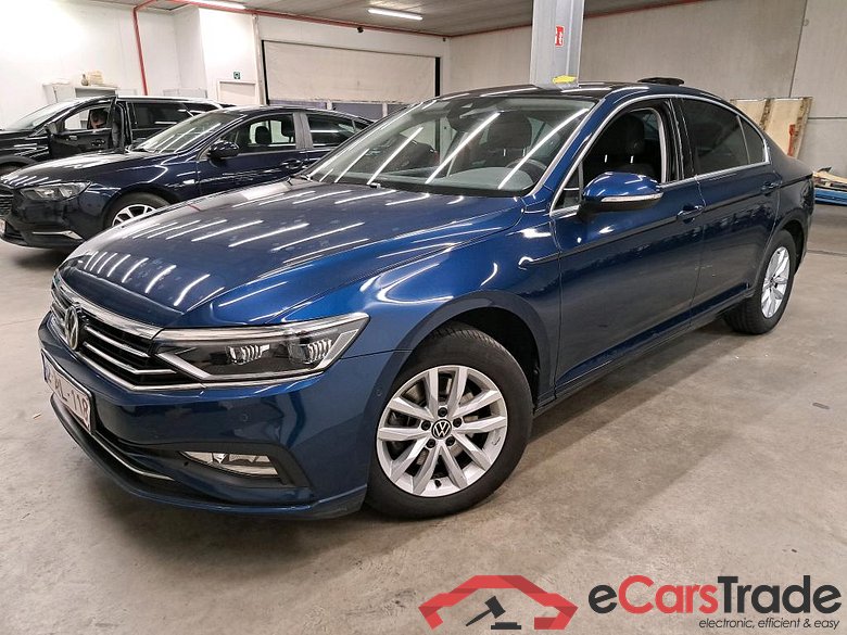 VOLKSWAGEN - VW  PASSAT TDI 122PK DSG Style Business & Adventure Pack & Nav Discover Pro & Winter & Travel Assist Plus #1