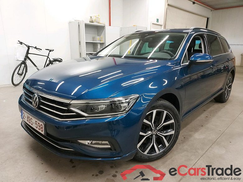 VOLKSWAGEN - VW  PASSAT VARIANT TDI SCR 150PK DSG7 Style Business Pack Adventure & Winter Pack #1