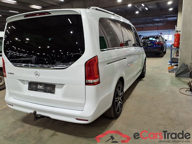 MERCEDES-BENZ CLASS V MWB DIESEL - 2019 V 300 d Avantgarde #4