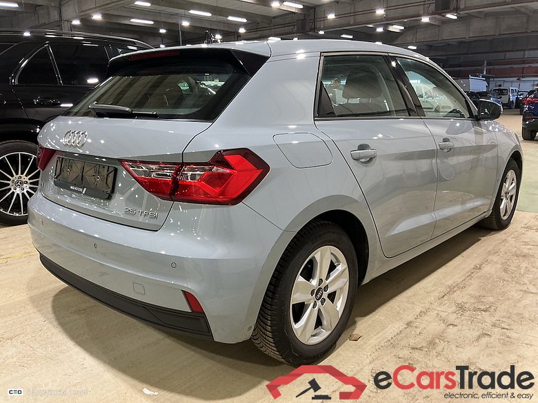 AUDI A1 1.0 25 TFSI ATTRACTION #4