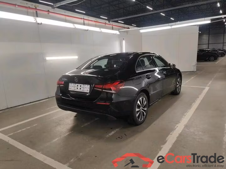 Mercedes A-Klasse Limousine A-Klasse Limousine A 250 e Business Line (PHEV) 160kW/218pk  4D/P Auto-7 #4