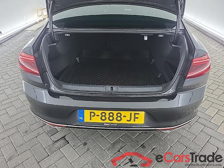 VOLKSWAGEN PASSAT 1.5 TSI 7-DSG R-Line Business+ 4D 110kW #5