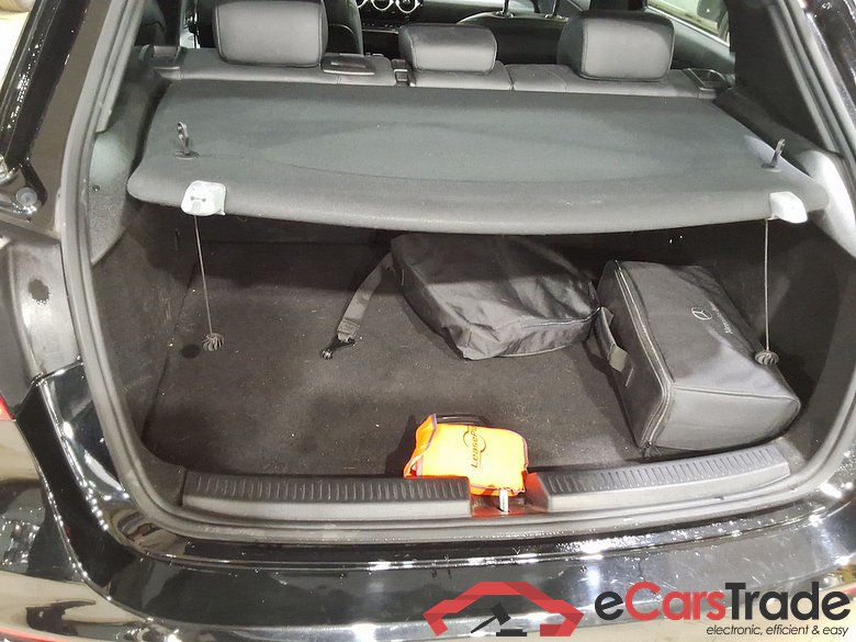 MERCEDES-BENZ A-CLASS 1.3 A 250 E BUSINESS LINE DCT #3