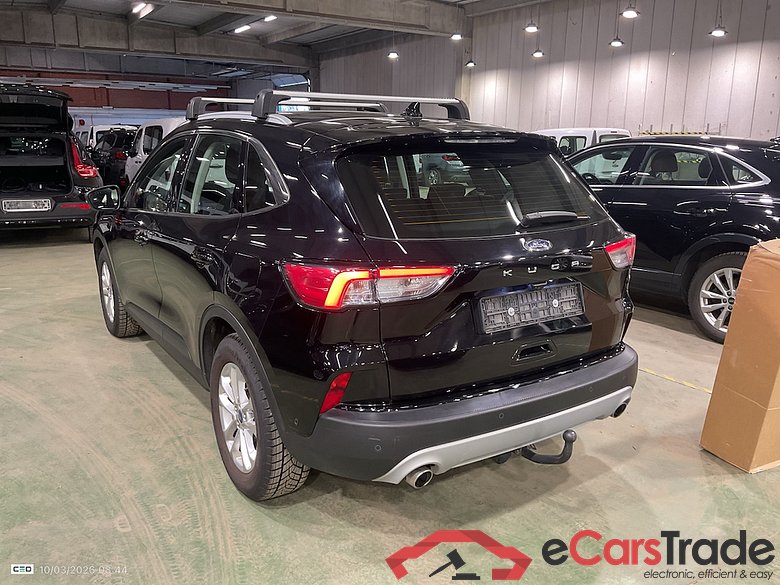 FORD KUGA DIESEL - 2020 1.5 TDCi EB FWD Titanium #3