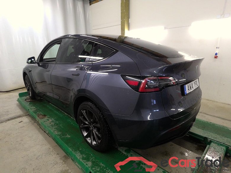 Model Y Long-Range AWD #4