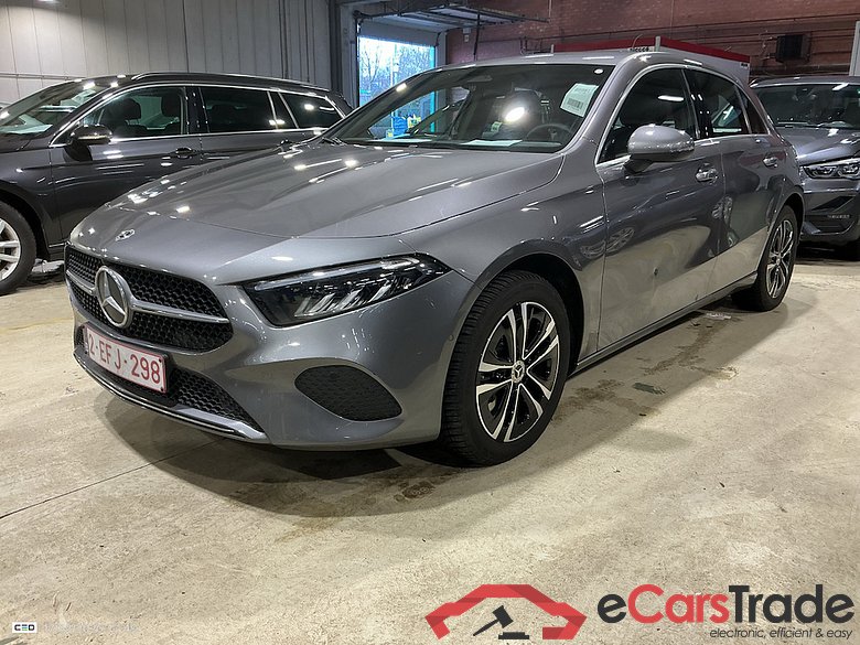 MERCEDES-BENZ A-CLASS 1.3 A 250 E LUXURY LINE DCT
