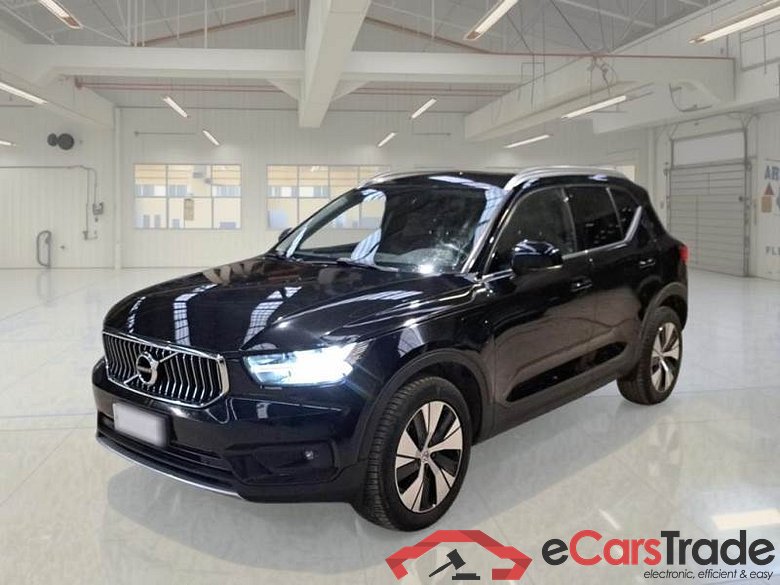 VOLVO XC40 / 2017 / 5P / SUV T4 PLUG-IN HYBRID AUTO RECH INSCRIP EXPR