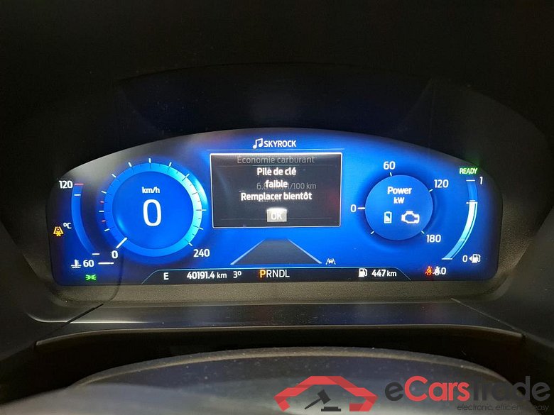 FORD Kuga / 2019 / 5P / SUV 2.5 190 hybrid Flexifuel Pshift Titanium #6