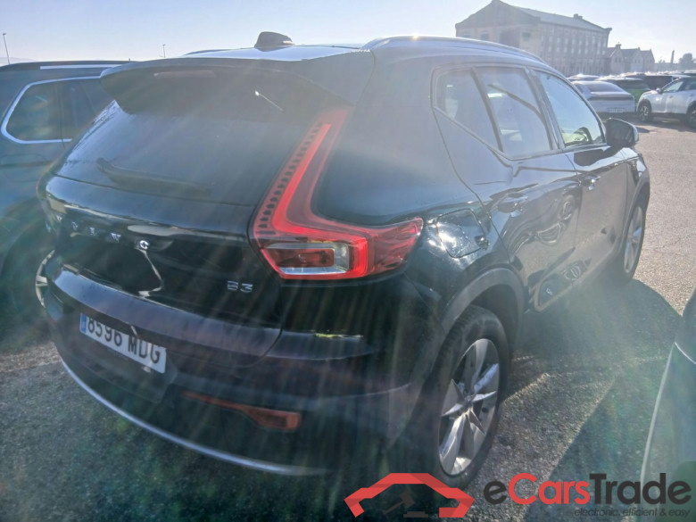 VOLVO XC40 / 2021 / 5P / todoterreno 2.0 B3 G Core Auto #2