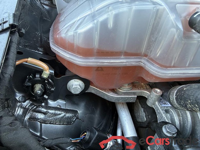 VOLKSWAGEN Golf VIII eHybrid (PHEV) Golf Style Business 1.4 TSI eHybrid 110 kW (150 ch) 6 vitesses DSG #5