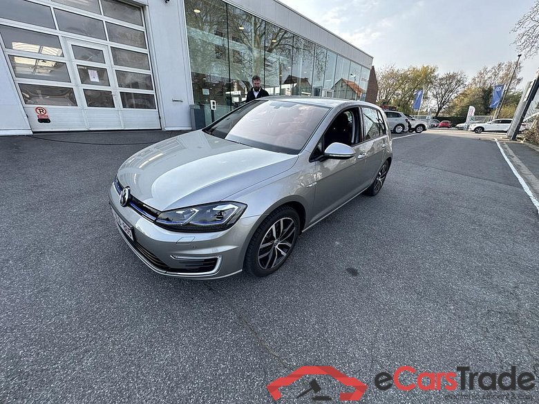 VOLKSWAGEN e-Golf e-Golf 100 kW (136 ch) 1 vitesse #1