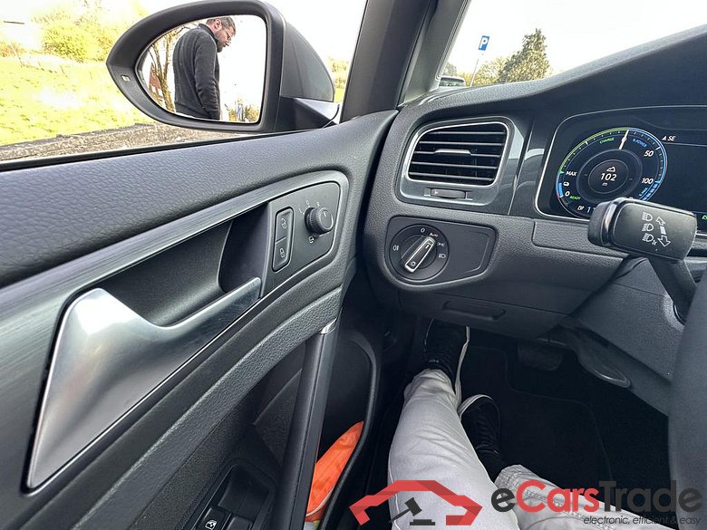 VOLKSWAGEN e-Golf e-Golf 100 kW (136 ch) 1 vitesse #2
