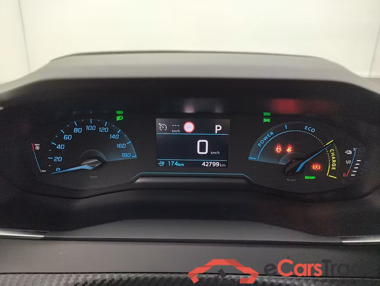 PEUGEOT E-2008 50 kWh Allure 5d #6