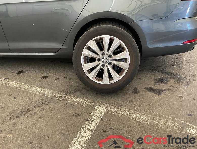 VOLKSWAGEN Golf Variant VII CNG Golf Variant CL 1.5 TGI BlueMotion 96 kW (130 ch) 7 vitesses DSG #6