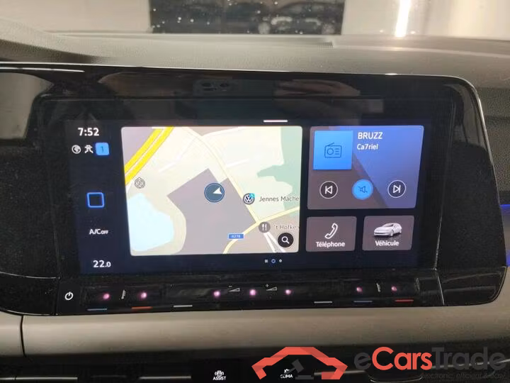 Volkswagen Golf 1.5 TSI Life LED Virtual Navi KeylessGo Klima PDC ... #6