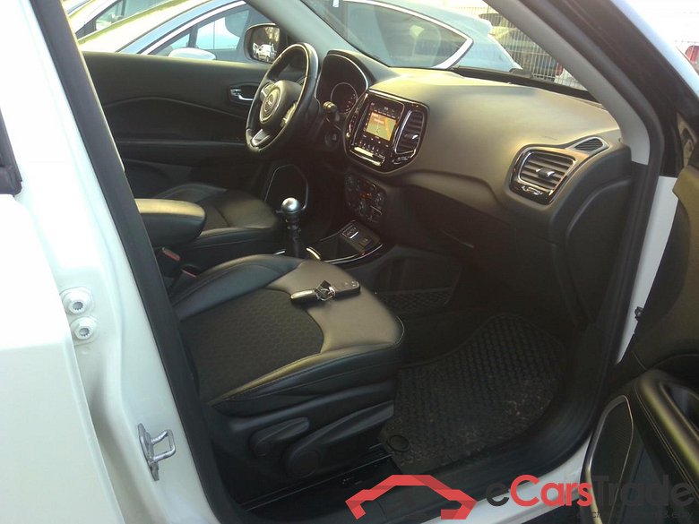 JEEP COMPASS 1.6 MJD 120 4x2 MTX Black Star COMPASS 1.6 MJD 120 4x2 MTX Black Star #4